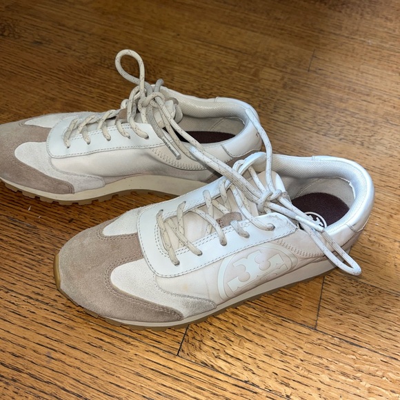 Tory Burch sneaker size 6.5 - Picture 2 of 3
